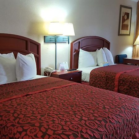 Days Inn By Wyndham Tallahassee-Government Center מראה חיצוני תמונה