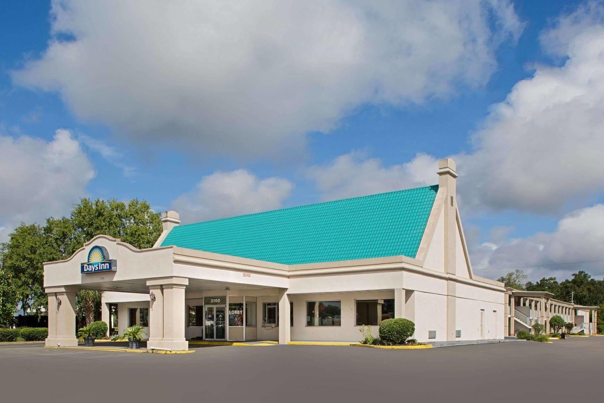 Days Inn By Wyndham Tallahassee-Government Center מראה חיצוני תמונה